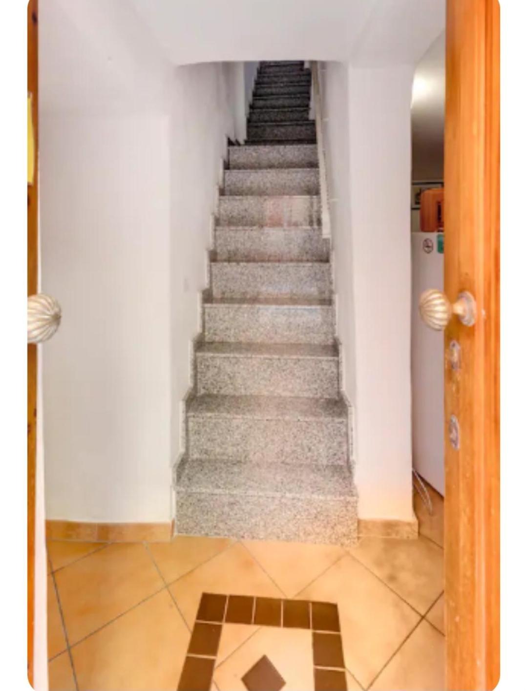 Ada'S Guest House 博萨 外观 照片